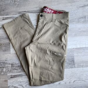 Wrangler ATG All Terrain Cargo Pants 34x32 Khaki Stretch Hiking Zip Pockets